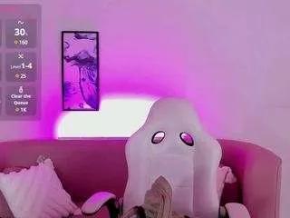 Cling to live show with magic-mia-blue from CamSoda 