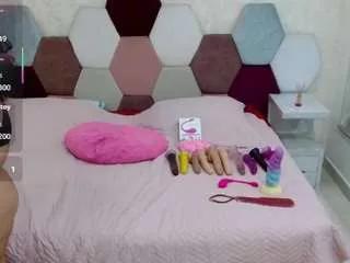 Cling to live show with marianabbw from CamSoda 