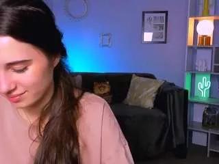 Cling to live show with niki-miki from CamSoda 