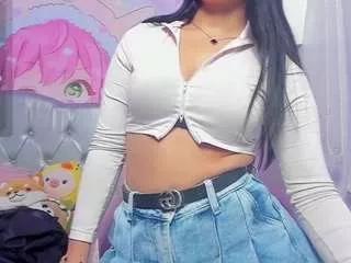 Cling to live show with sofiaajamess from CamSoda 