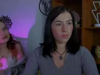 Cling to live show with vanessa-bamble from CamSoda 