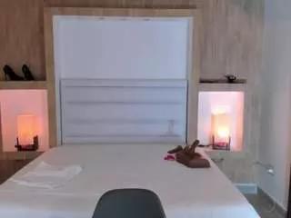 Cling to live show with veronica-garcia from CamSoda 