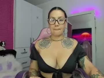 Cling to live show with _bonnieray from Chaturbate 