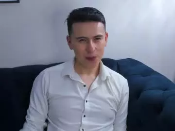Cling to live show with andres_strong_ from Chaturbate 