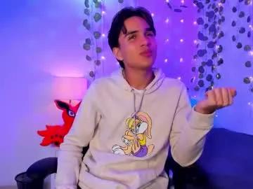 Cling to live show with attlas_01 from Chaturbate 