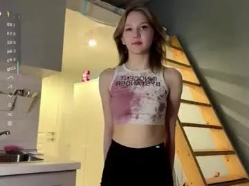 carollkaps — : Lush inside my pussy (*  *`)  // For everyone who purchases the fan club I will send a hot video// #blonde #new #18 #cute #teen [276 tokens remaining]