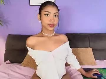 Cling to live show with cinnamon_kyla from Chaturbate 