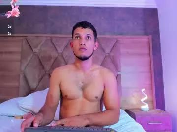 Cling to live show with eimyandmaxi from Chaturbate 