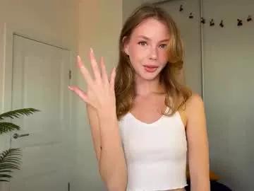 elli_harmon on Chaturbate 