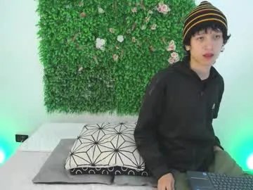 emmo_boy on Chaturbate