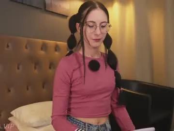 girl_i_am on Chaturbate