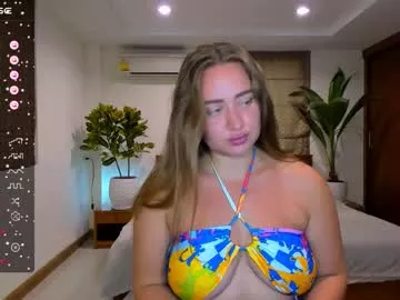 Cling to live show with godess_in_love from Chaturbate 