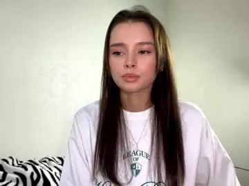 hoaarisa — Goal: Tease with my new top I'm Sofia your Welcome! I'm new here!   #new #shy #skinny #teen #18 [130 tokens remaining]