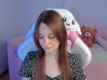 Cling to live show with ivyhaes from Chaturbate 