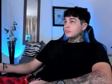 Cling to live show with juan_alvarez18 from Chaturbate 