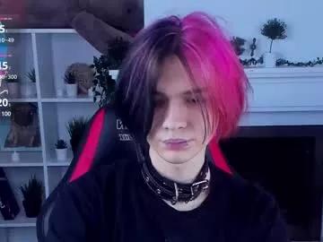 Cling to live show with justin_twinkboy from Chaturbate 