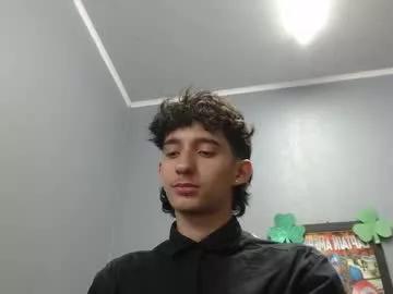 Cling to live show with kaylat_destiny from Chaturbate 