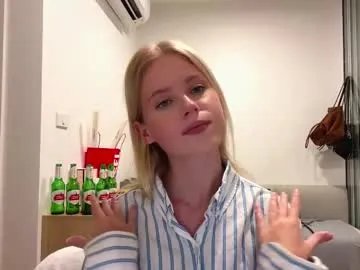 laraineprada — Goal: oil on boobs : hey guys, Lets get WILD and FUN, Im bored and horny #18 #teen #new #shy #blonde [345 tokens remaining]
