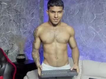 Cling to live show with leo_taro from Chaturbate 