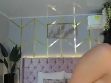 Cling to live show with lia_myars from Chaturbate 