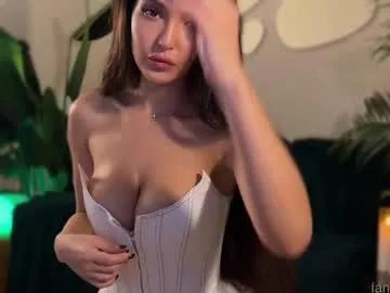 Away liliaah on Chaturbate