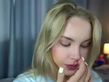 Freechat lipswithsmileonthem on Chaturbate