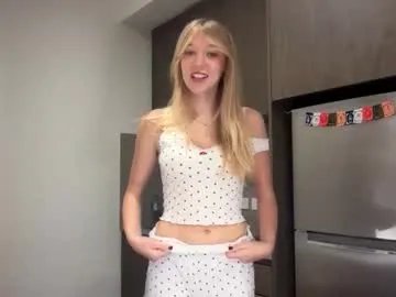 lovebelle33 on Chaturbate