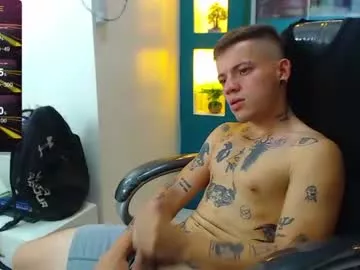 Cling to live show with mathias_tattoo from Chaturbate 