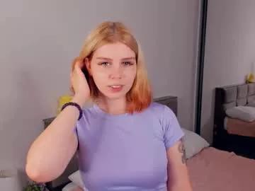 Cling to live show with melindascharf from Chaturbate 