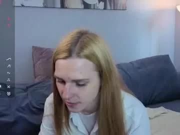 Cling to live show with noradunn from Chaturbate 