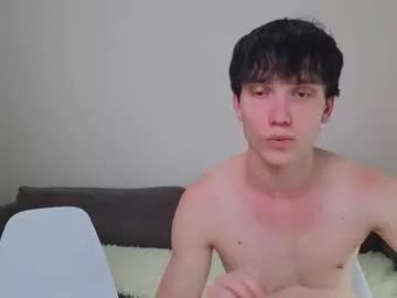Cling to live show with pupsenish from Chaturbate 