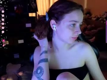 queen_kitty1818 on Chaturbate 