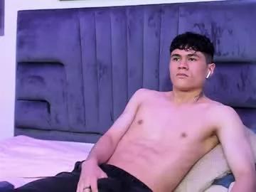 Cling to live show with roan_birkin from Chaturbate 