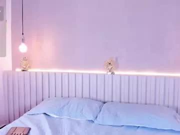 Cling to live show with sara_connde from Chaturbate 