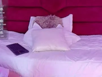 sarasaenz_99 on Chaturbate 