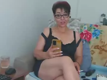 Cling to live show with sexy_mamy from Chaturbate 