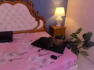 Cling to live show with tattoomusex from Chaturbate 