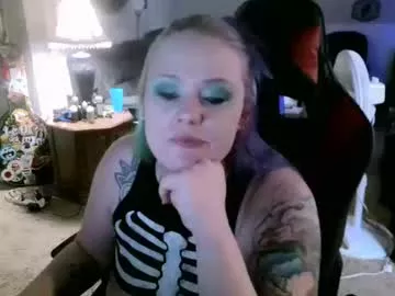 Cling to live show with tattoosxlace from Chaturbate 