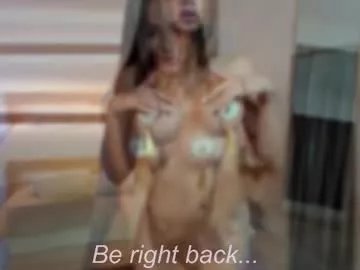 yourhanna on Chaturbate