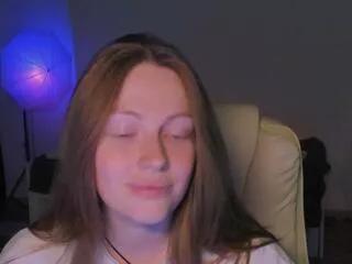 Cling to live show with cassie_evansson from Flirt4Free 