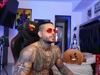 Cling to live show with logan_hugh from Flirt4Free 