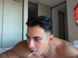 Cling to live show with maurice_lewis from Flirt4Free 