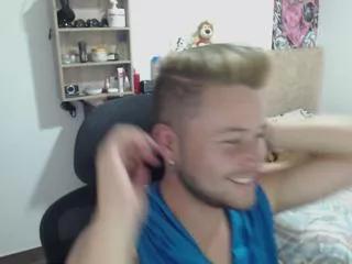 Cling to live show with nico_vega from Flirt4Free 