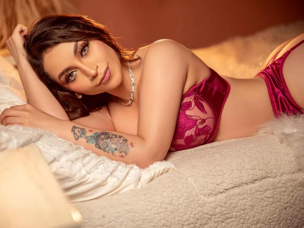 Cling to live show with AbbyZanella from LiveJasmin 