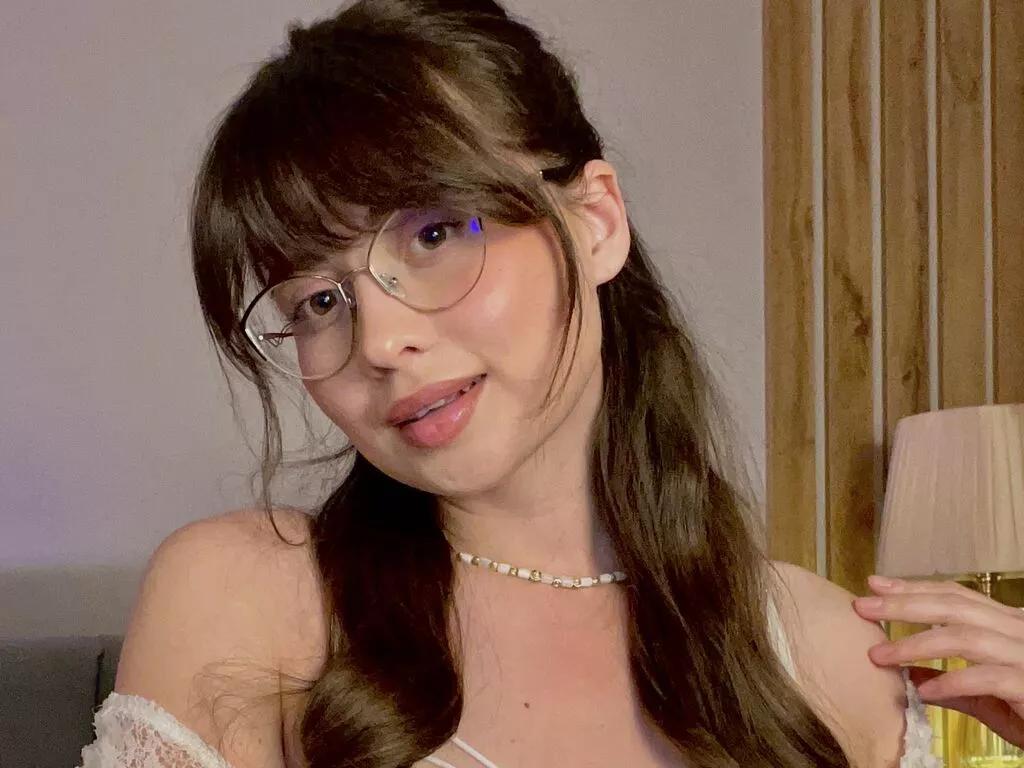 Cling to live show with AitanaMagic from LiveJasmin 