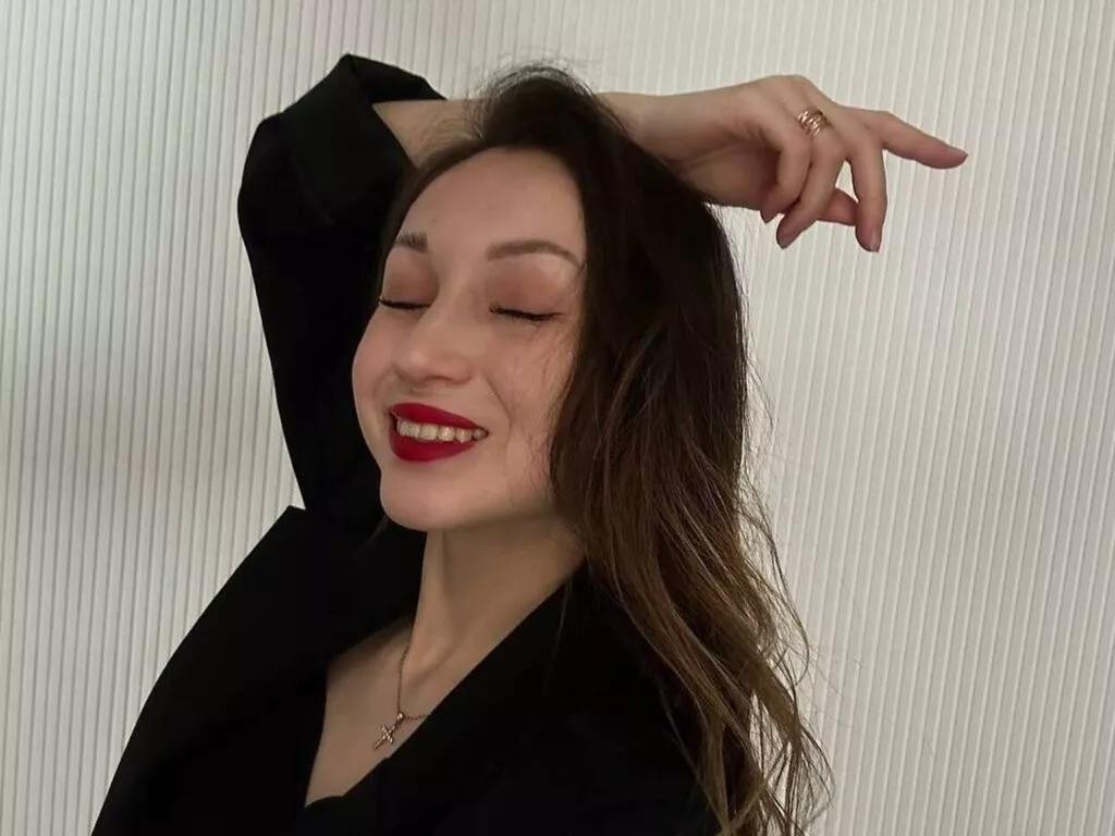 Cling to live show with AlthenaBute from LiveJasmin 