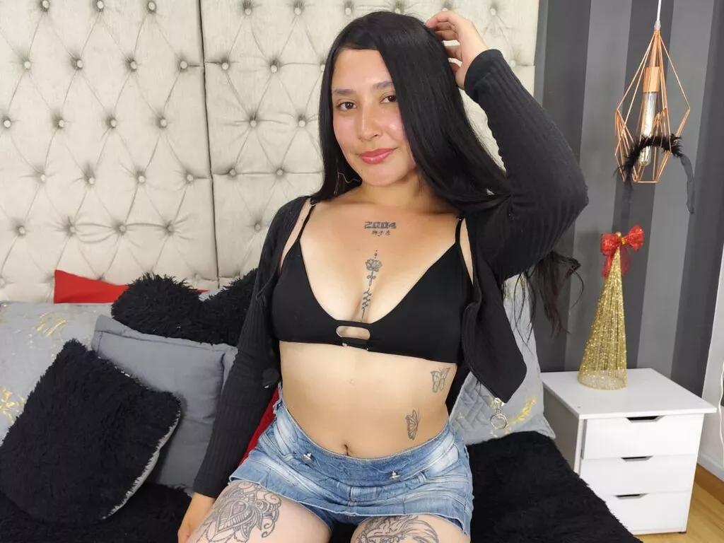 Discover AmelieMorat from LiveJasmin