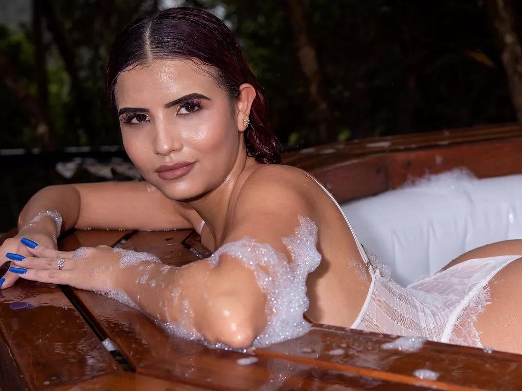 Discover AnneDubois from LiveJasmin