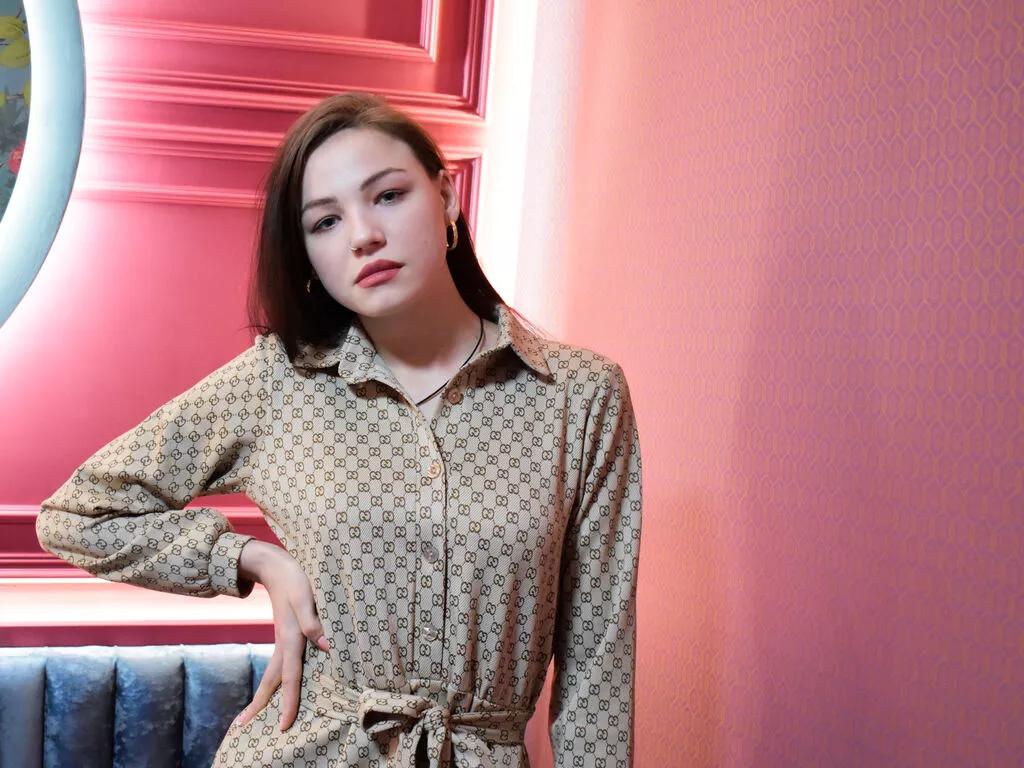 Cling to live show with BrickEmily from LiveJasmin 