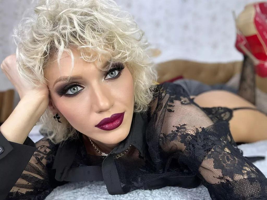 Cling to live show with EmmaAmstrong from LiveJasmin 